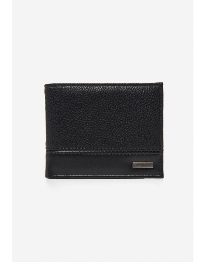 Funky Buddha Bifold Ανδρικό Πορτοφόλι Black FBM014-021-10 Funky Buddha Bifold Ανδρικό Πορτοφόλι Black FBM014-021-10