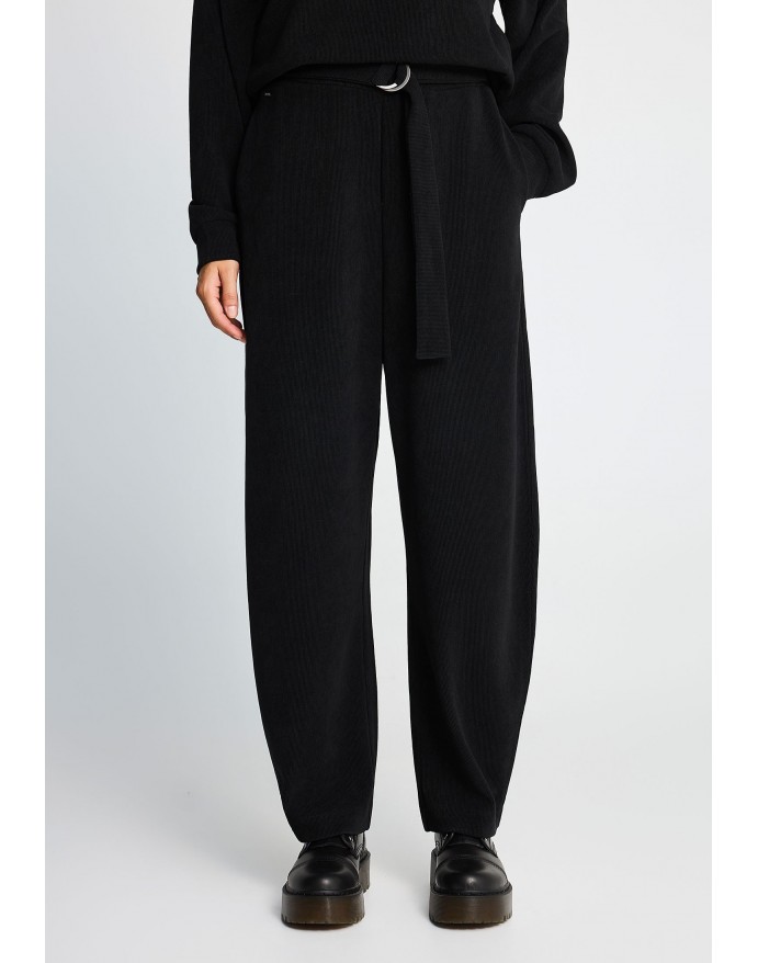 Funky Buddha Γυναικείο κοτλέ παντελόνι jogger με ζώνη Black FBL014-144-02 Funky Buddha Γυναικείο κοτλέ παντελόνι jogger με ζώνη Black FBL014-144-02